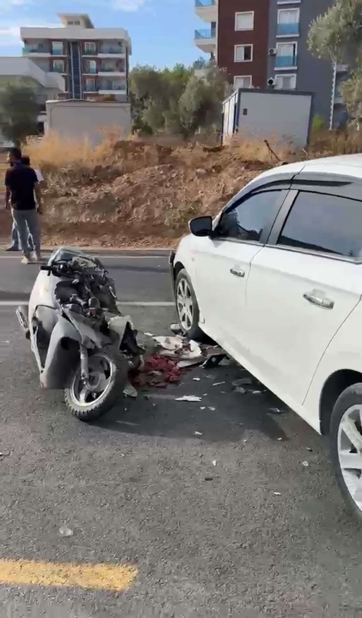 Muğla'da Otomobil ile Motosiklet Çarpıştı 2